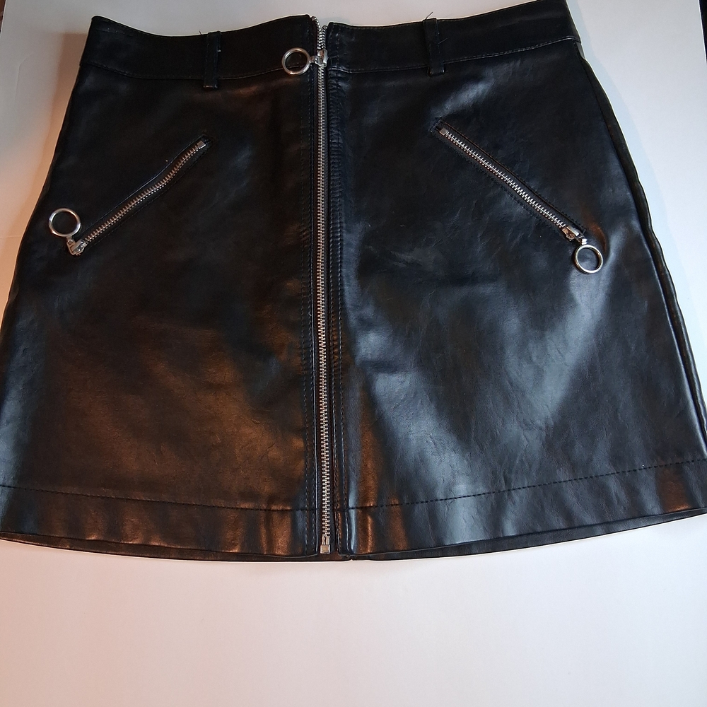 Forever 21 Black Faux Leather Mini Skirt